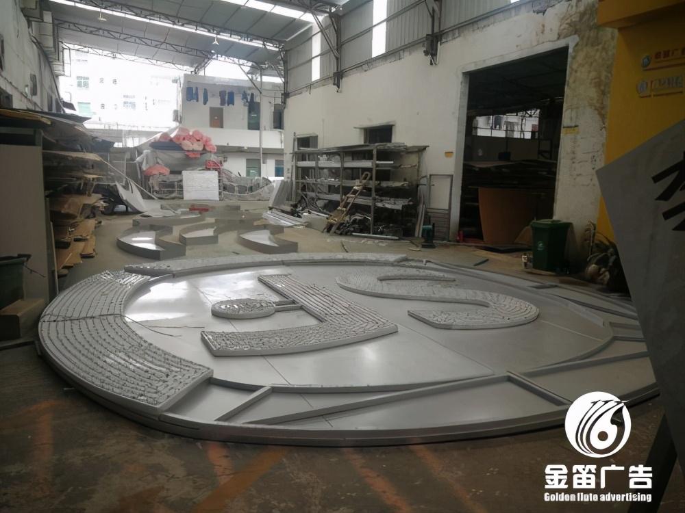 led燈制作材料_led發(fā)光字制作材料有哪些_制作led燈的關鍵材料是什么